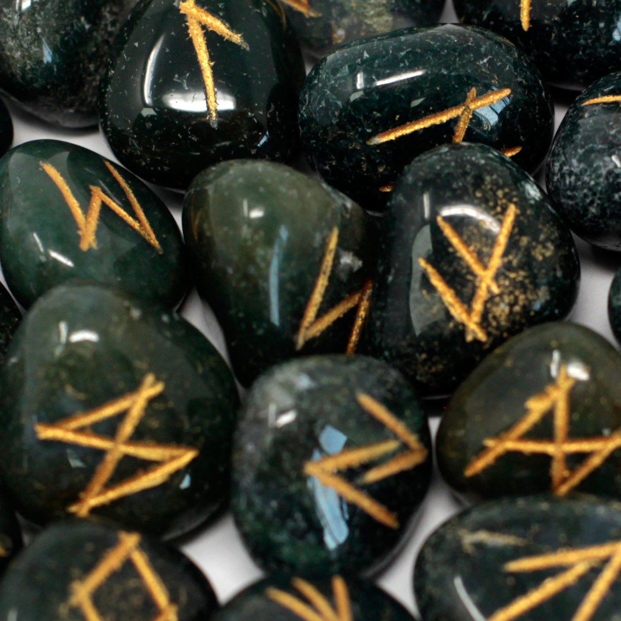 Rune Set - Elder Futhark Bloodstone in Pouch | Sanctum Noctis