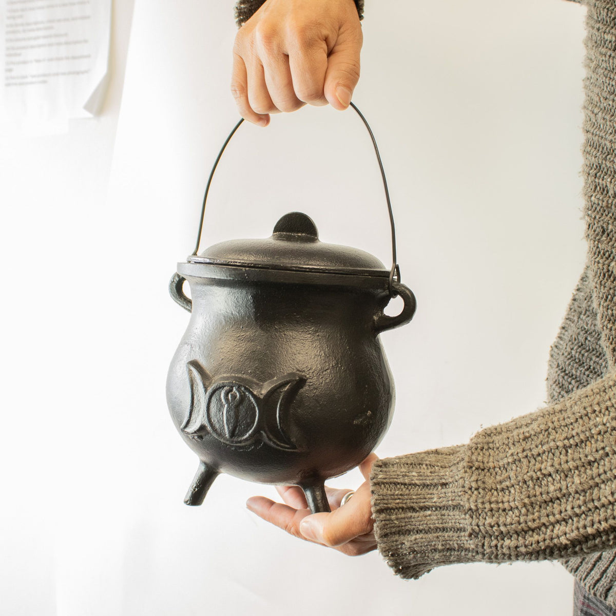 Extra Huge Cast Iron Cauldron with Triple Moon - 23x18cm